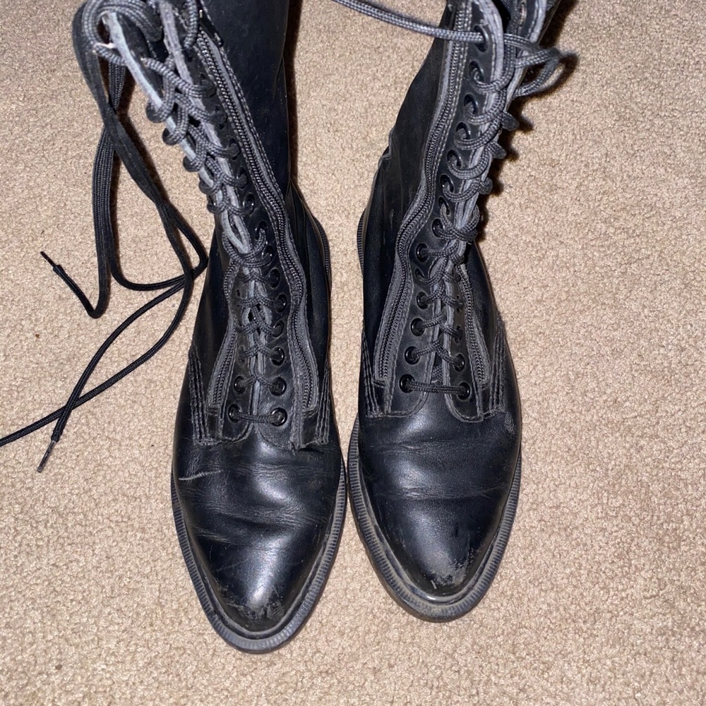 Doc Martins size 7 high boots